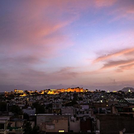 The Mangal View Residency - A Luxury Boutique Business Hotel Udaipur Bagian luar foto