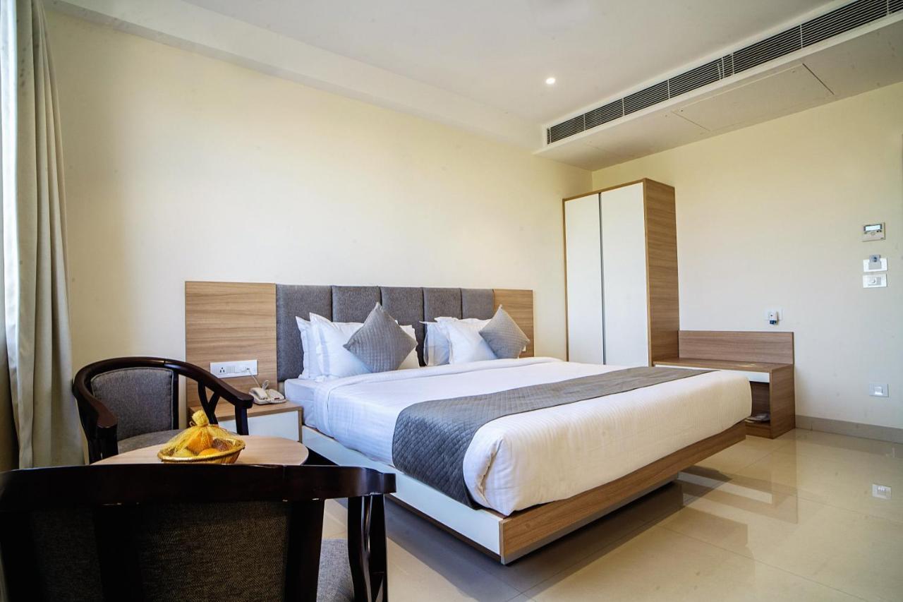 The Mangal View Residency - A Luxury Boutique Business Hotel Udaipur Bagian luar foto
