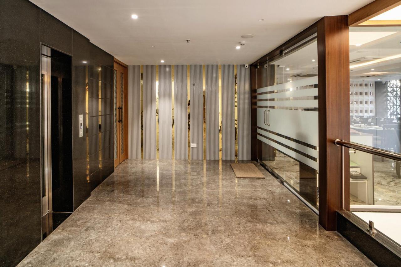 The Mangal View Residency - A Luxury Boutique Business Hotel Udaipur Bagian luar foto