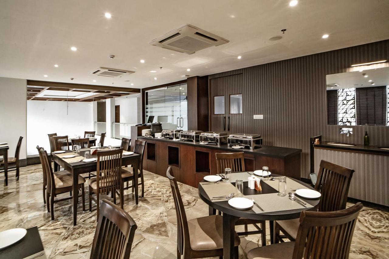 The Mangal View Residency - A Luxury Boutique Business Hotel Udaipur Bagian luar foto
