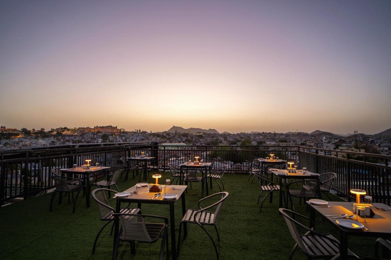 The Mangal View Residency - A Luxury Boutique Business Hotel Udaipur Bagian luar foto