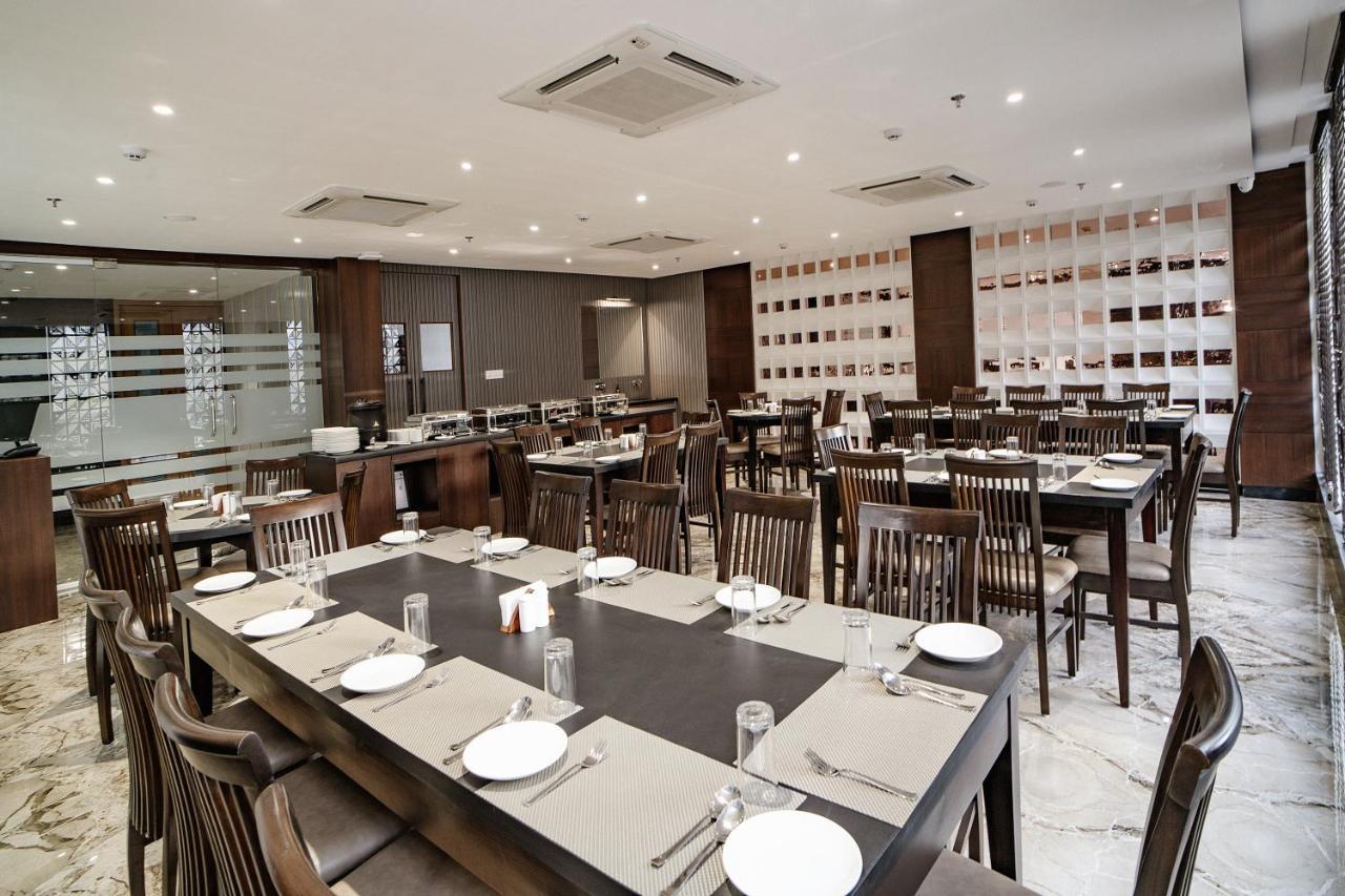 The Mangal View Residency - A Luxury Boutique Business Hotel Udaipur Bagian luar foto