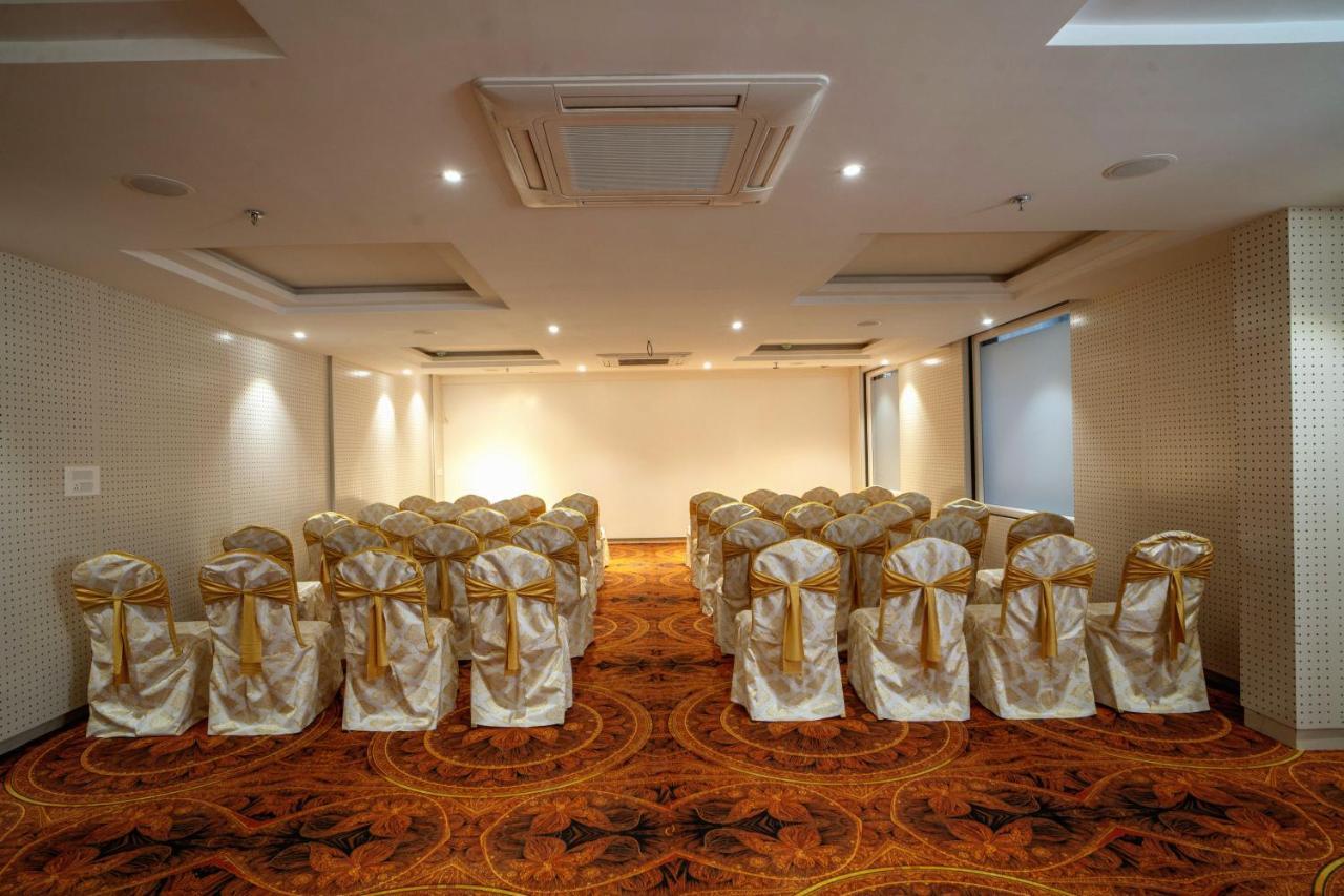 The Mangal View Residency - A Luxury Boutique Business Hotel Udaipur Bagian luar foto