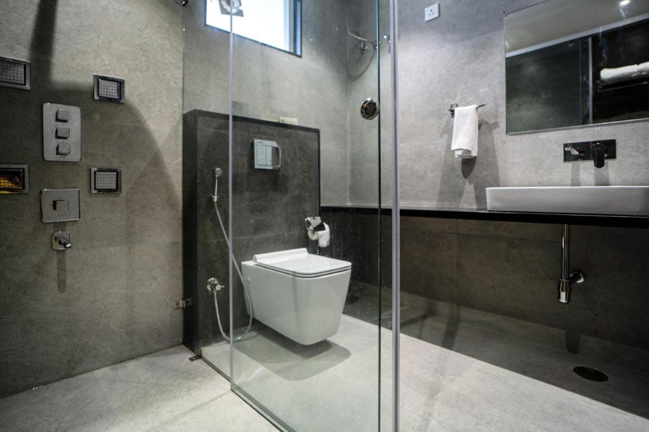 The Mangal View Residency - A Luxury Boutique Business Hotel Udaipur Bagian luar foto