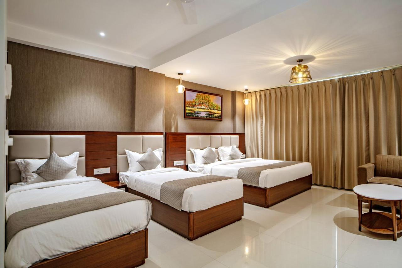 The Mangal View Residency - A Luxury Boutique Business Hotel Udaipur Bagian luar foto