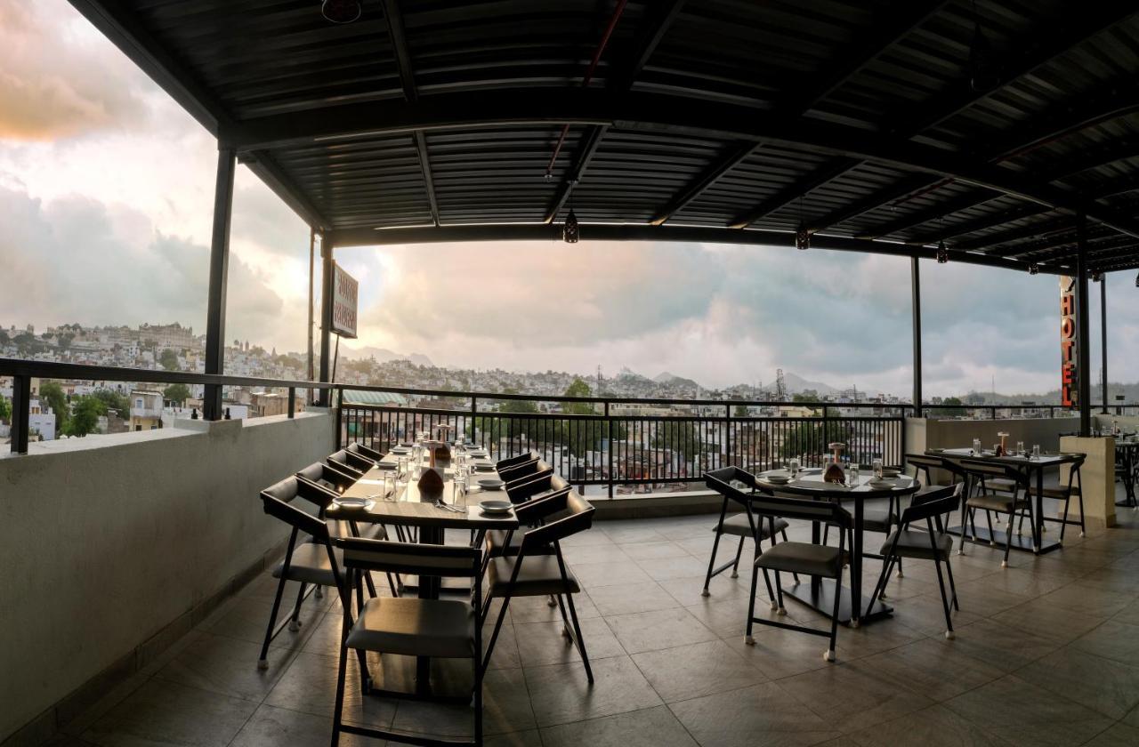 The Mangal View Residency - A Luxury Boutique Business Hotel Udaipur Bagian luar foto