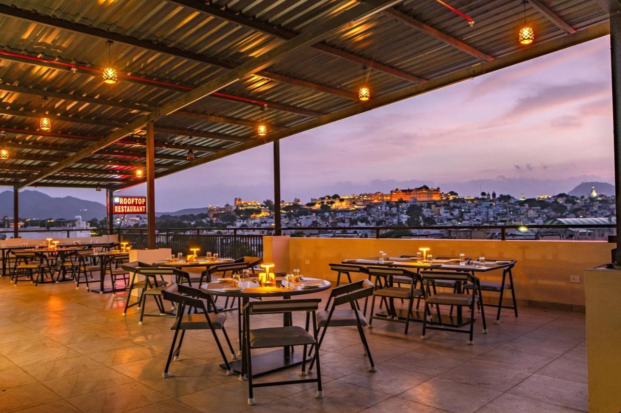 The Mangal View Residency - A Luxury Boutique Business Hotel Udaipur Bagian luar foto